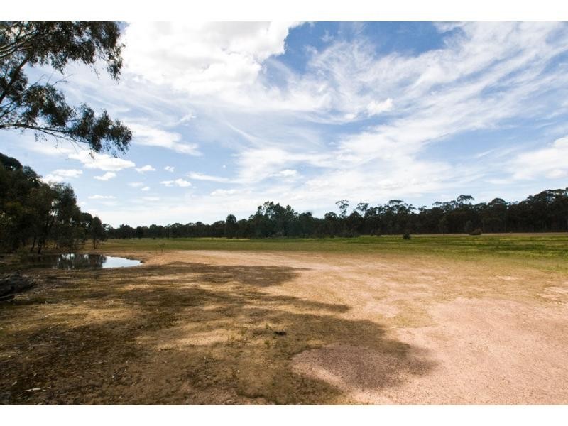 32 Andrew Lane, East Bendigo VIC 3550