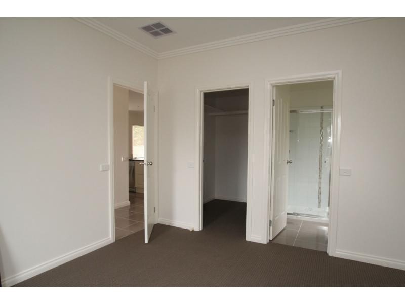 30 Parkway Drive, Strathfieldsaye VIC 3551