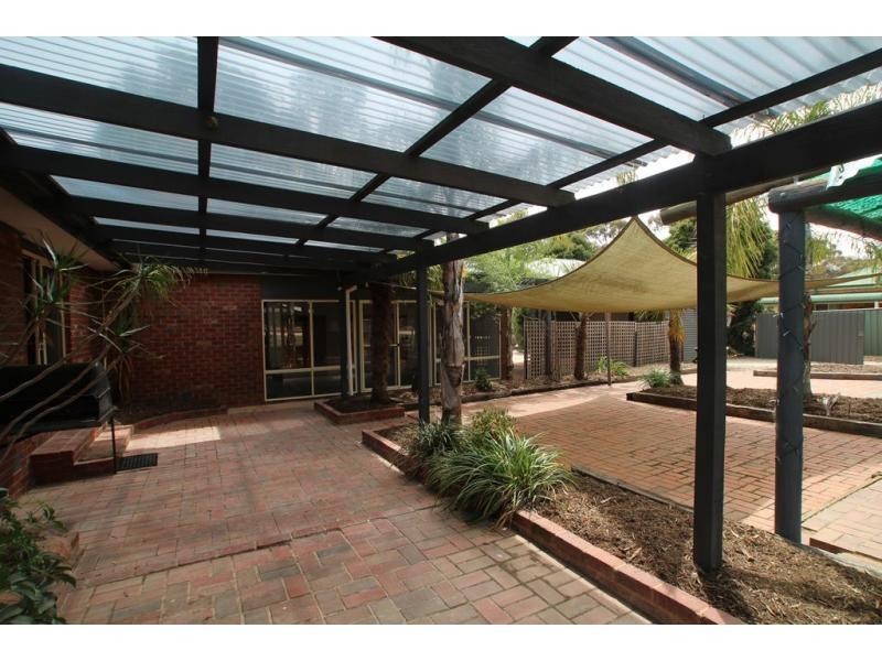 14 Peake Court, Ascot VIC 3551