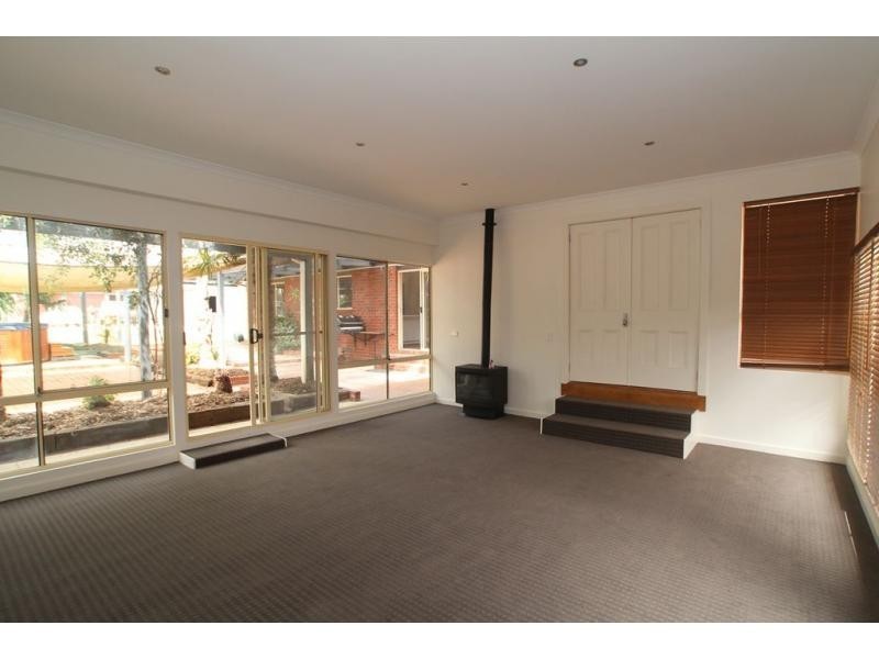 14 Peake Court, Ascot VIC 3551