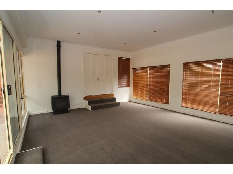 14 Peake Court, Ascot VIC 3551