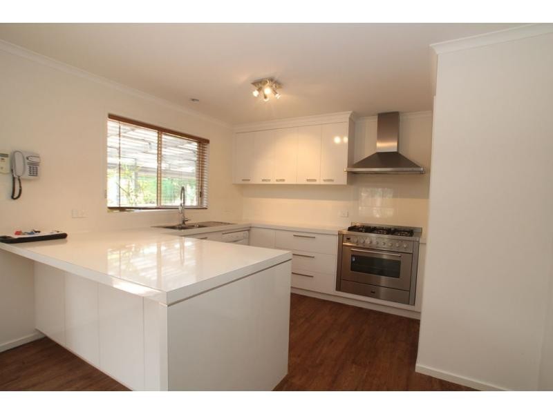 14 Peake Court, Ascot VIC 3551