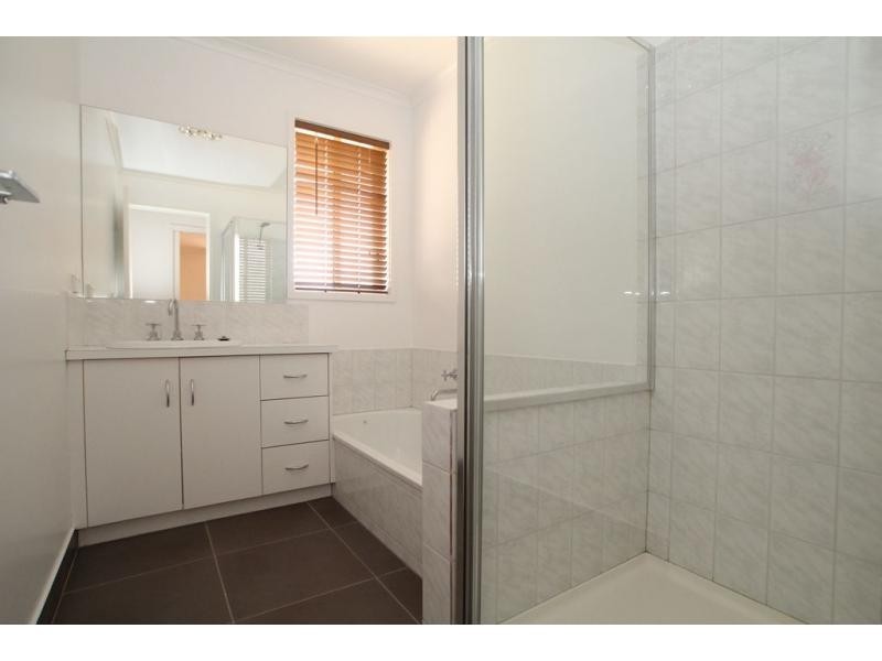 14 Peake Court, Ascot VIC 3551