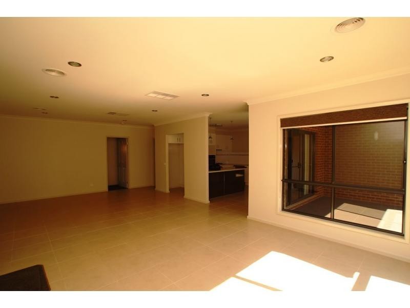 5 Lena Place, Strathfieldsaye VIC 3551