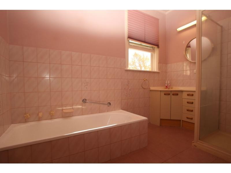26 Semmens Street, Long Gully VIC 3550