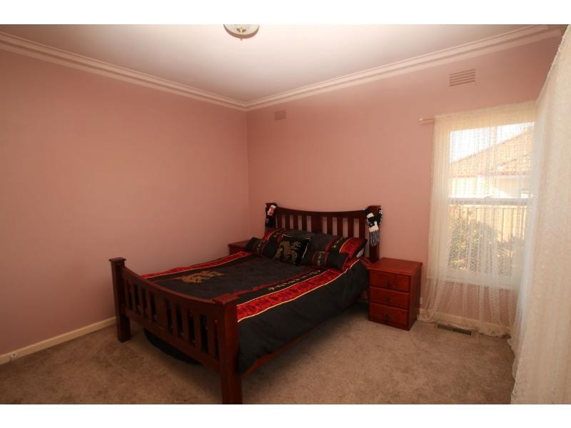 26 Semmens Street, Long Gully VIC 3550