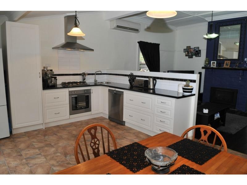 134 Gladstone Street, Quarry Hill VIC 3550