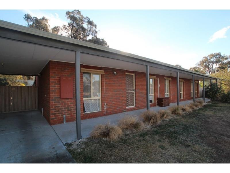 8 Bilola Court, Eaglehawk VIC 3556