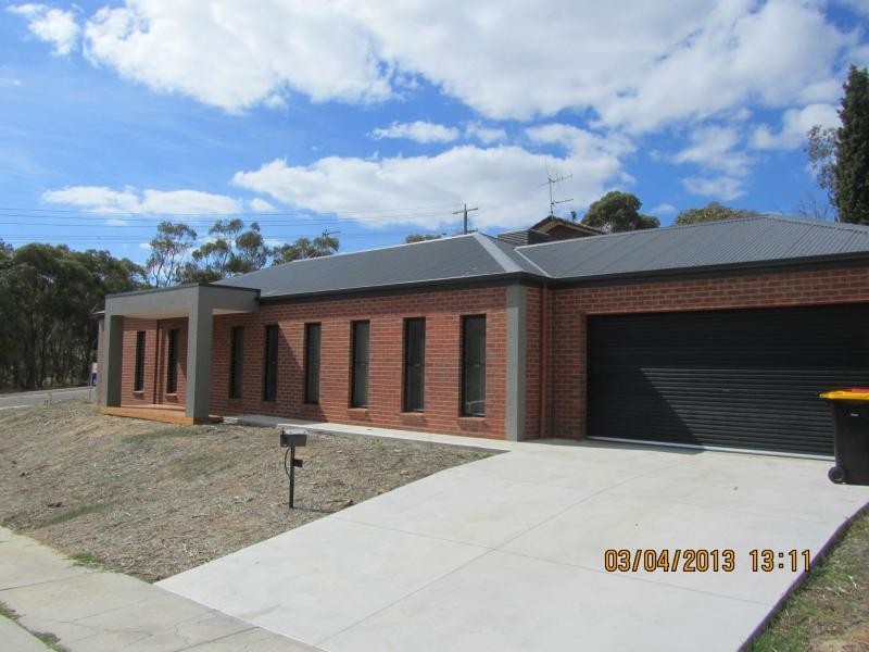 ..36 Friswell Avenue, Flora Hill VIC 3550