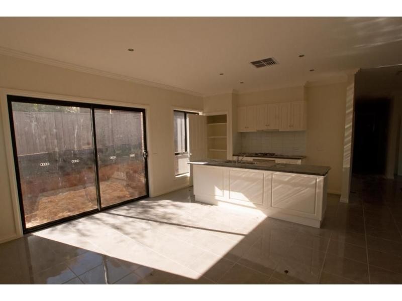 ..36 Friswell Avenue, Flora Hill VIC 3550