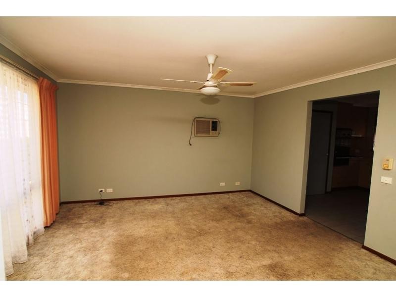 1/9. Cairinini Court, Strathdale VIC 3550