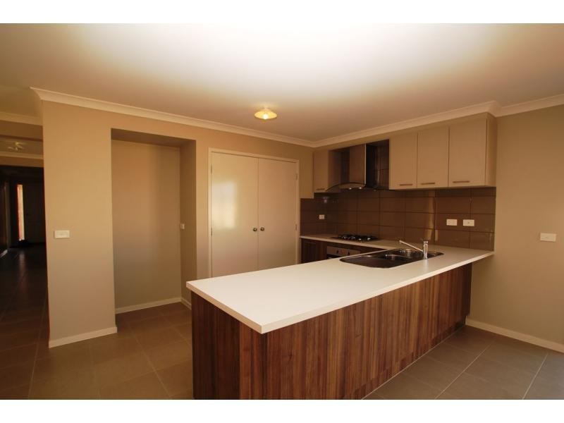 L16 Garden Drive, Epsom VIC 3551