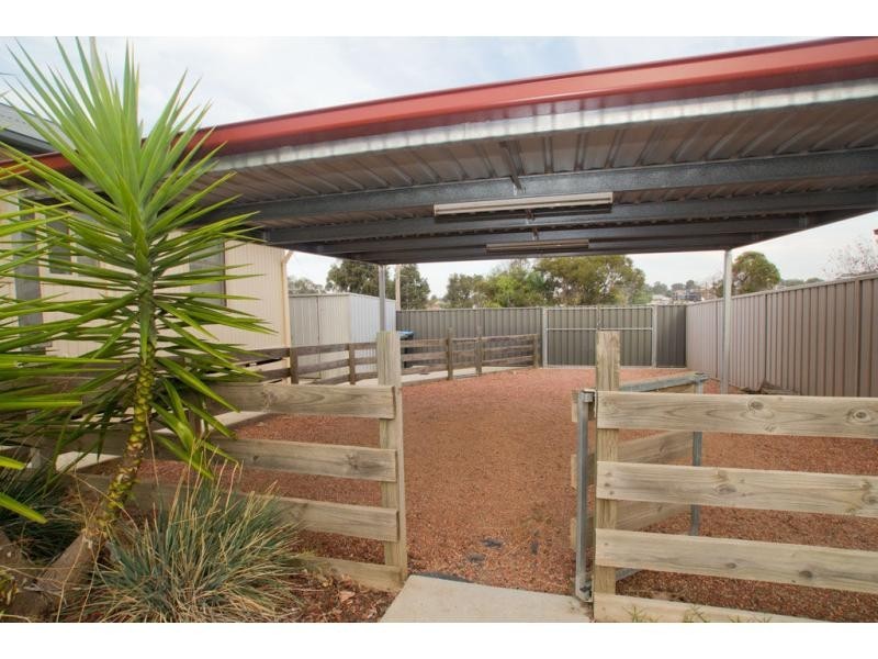 5 Holmes Road, North Bendigo VIC 3550