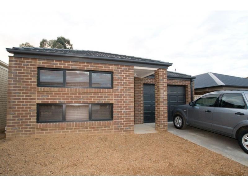 12 Sheard Street, California Gully VIC 3556