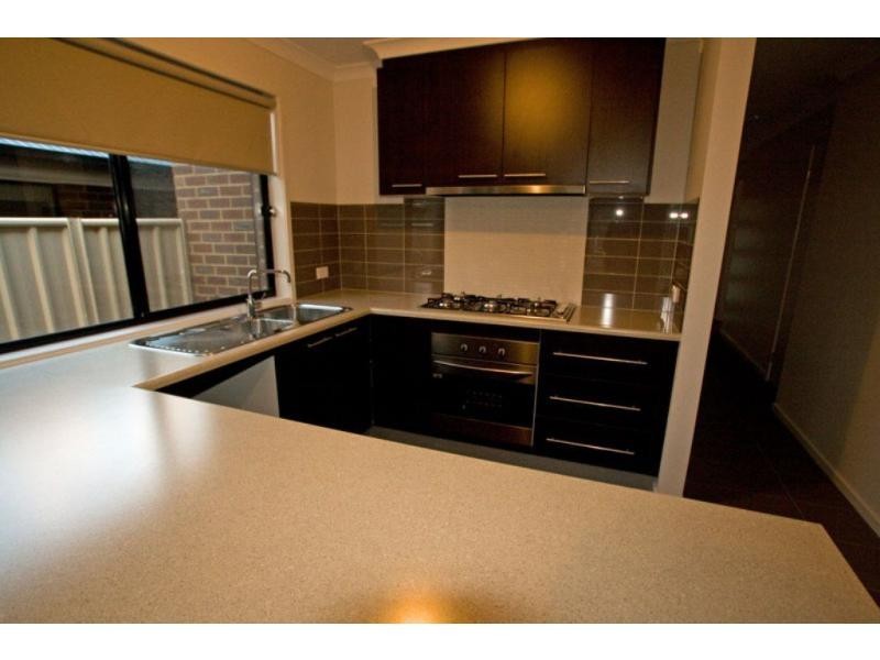 12 Sheard Street, California Gully VIC 3556