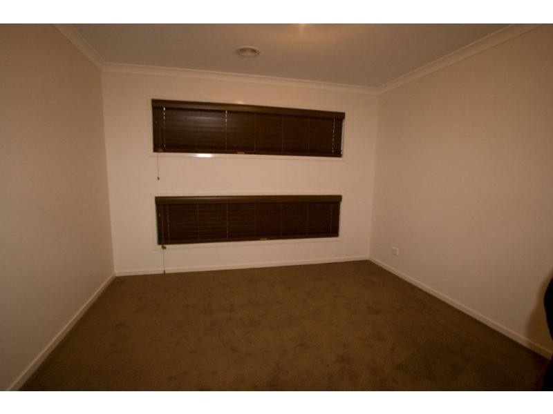 12 Sheard Street, California Gully VIC 3556