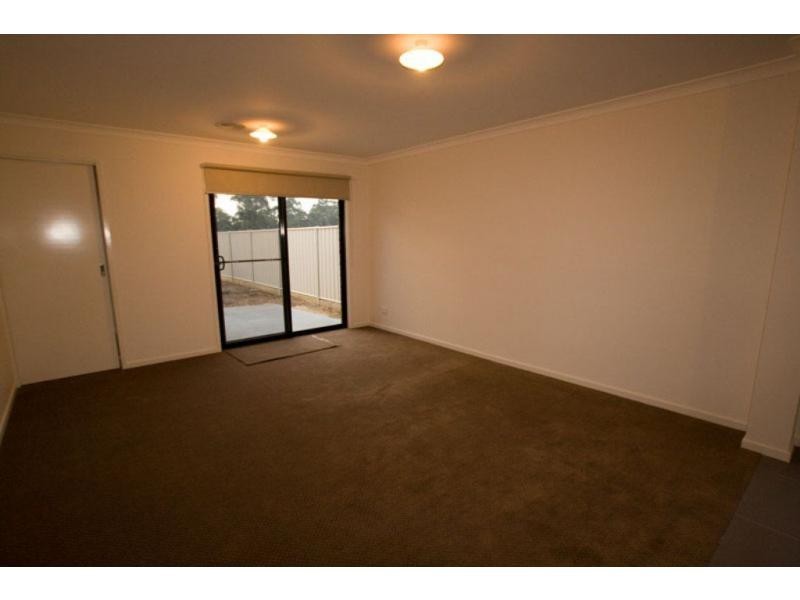 12 Sheard Street, California Gully VIC 3556