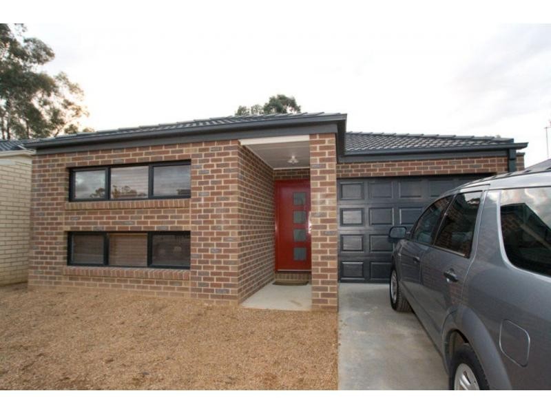 12 Sheard Street, California Gully VIC 3556