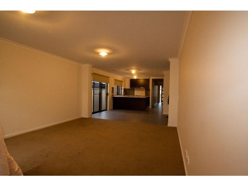 12 Sheard Street, California Gully VIC 3556