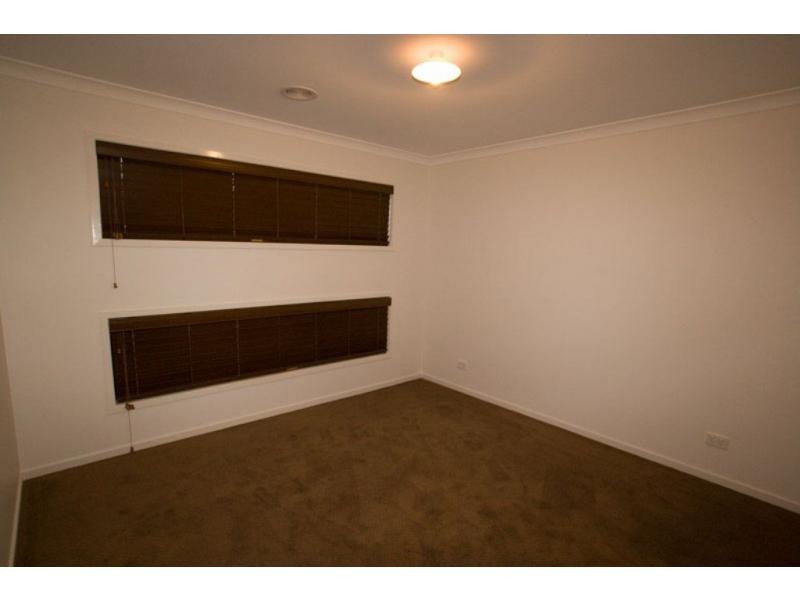 12 Sheard Street, California Gully VIC 3556