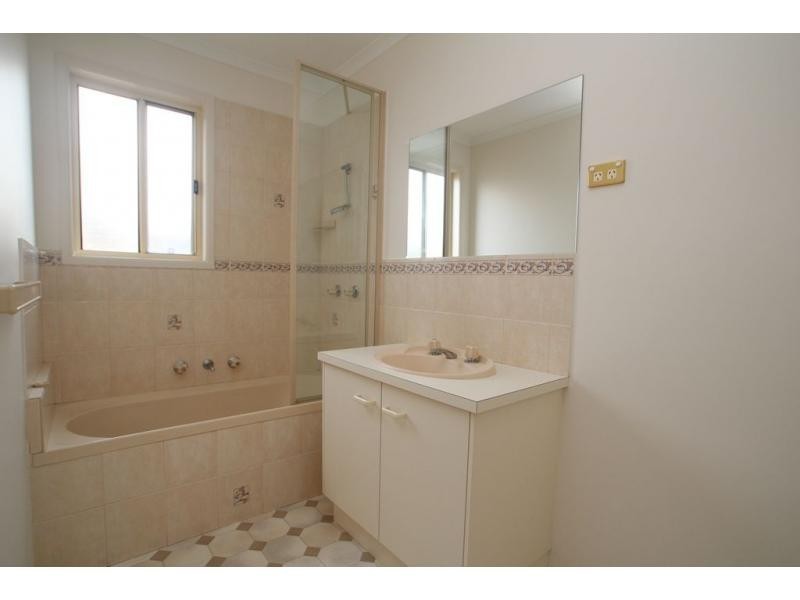 8 Sunrise Court, Strathdale VIC 3550