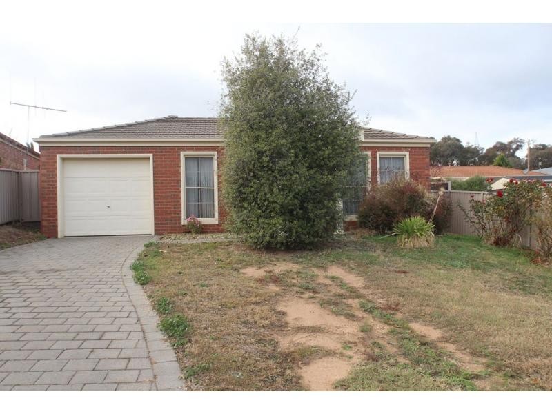 8 Sunrise Court, Strathdale VIC 3550