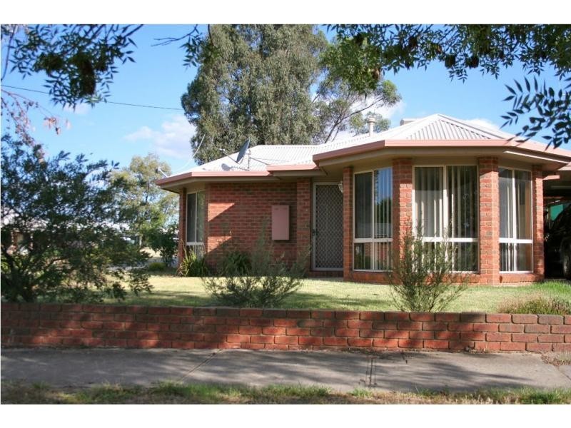 2 Johnstone Street, East Bendigo VIC 3550
