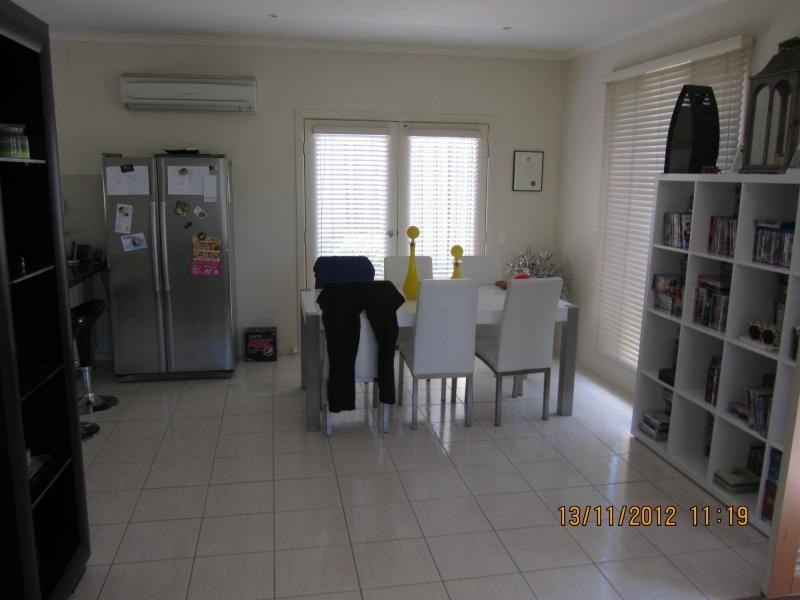 2/105 Sternberg Street, Kennington VIC 3550