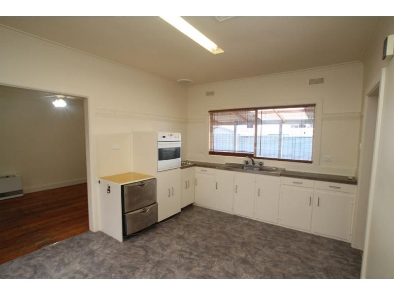 59 Powells Avenue, Strathdale VIC 3550