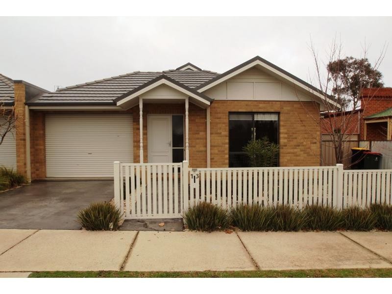 13 Plumridge Street, White Hills VIC 3550