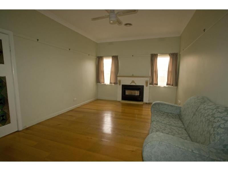 .7 Theodore Street, Flora Hill VIC 3550