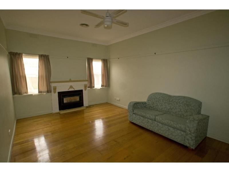 .7 Theodore Street, Flora Hill VIC 3550