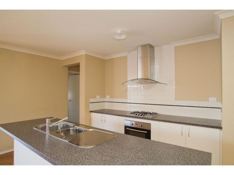9 Metropolitan Drive, Eaglehawk VIC 3556