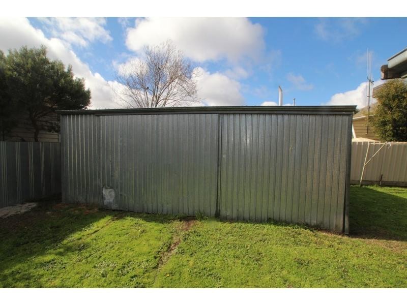 2 Gordon Street, Kangaroo Flat VIC 3555