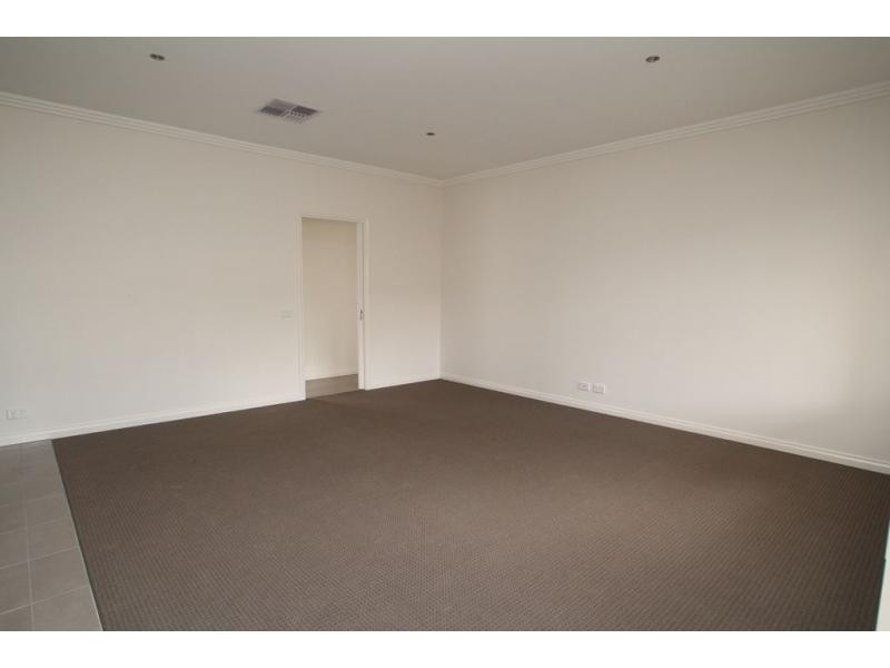 11 Candlewood Drive, Strathfieldsaye VIC 3551