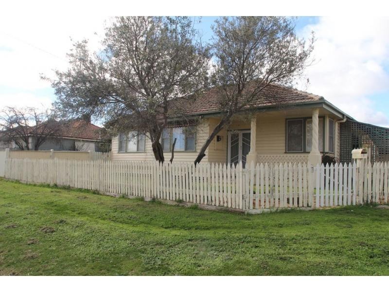 2 Gordon Street, Kangaroo Flat VIC 3555