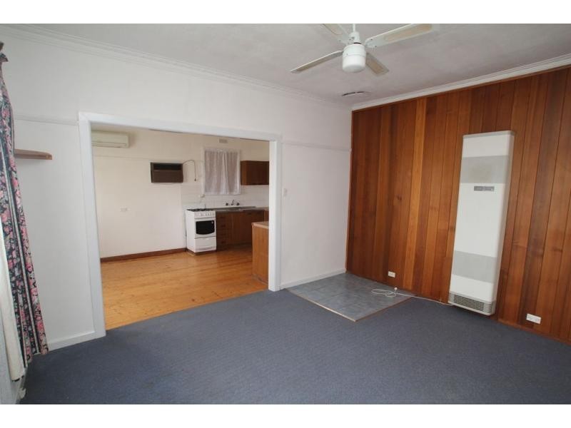 2 Gordon Street, Kangaroo Flat VIC 3555