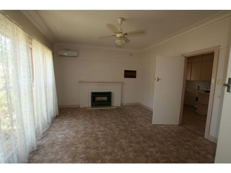 1 Swalling Crescent, Kennington VIC 3550