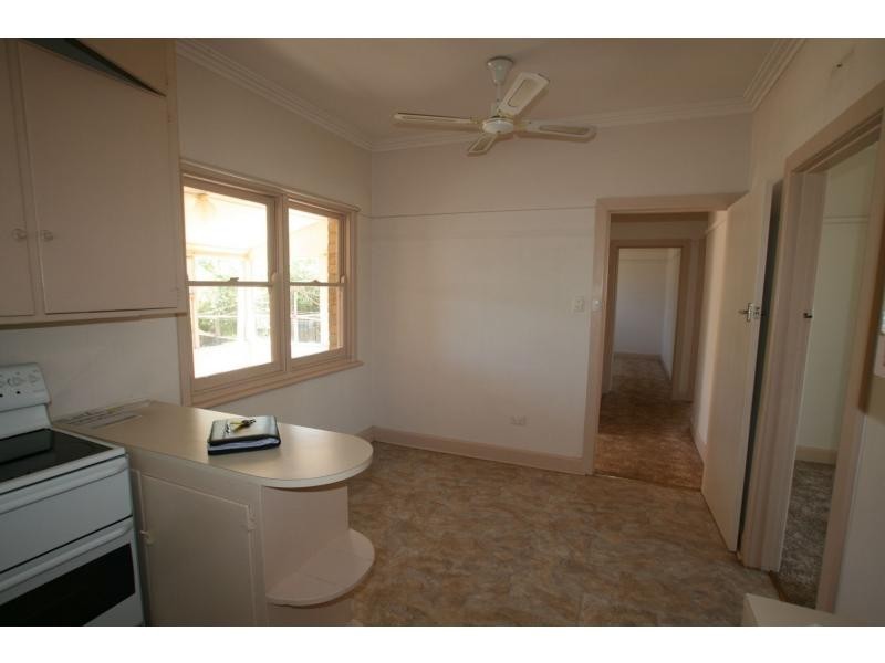 1 Swalling Crescent, Kennington VIC 3550
