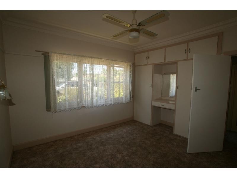 1 Swalling Crescent, Kennington VIC 3550