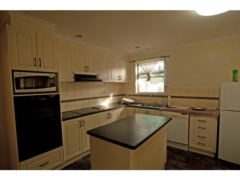 9 Ironbark Road, North Bendigo VIC 3550