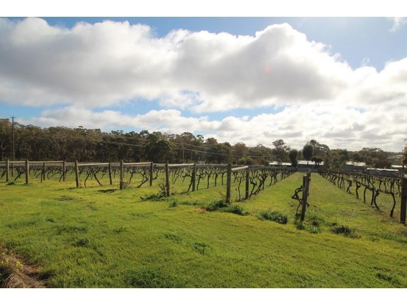 5528. Calder Highway, Big Hill VIC 3555