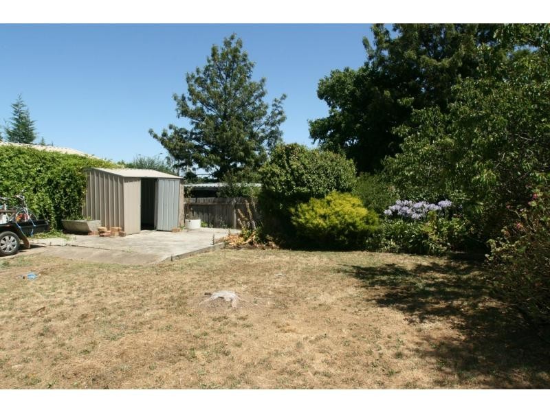 1 Swalling Crescent, Kennington VIC 3550