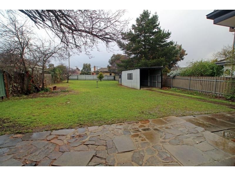 6 Bendigo Crescent, Flora Hill VIC 3550