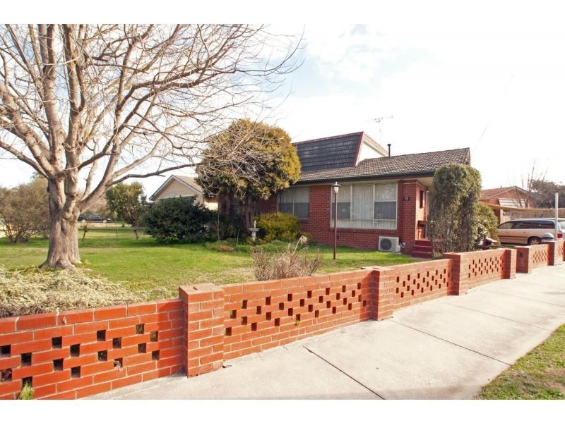 9 Ironbark Road, North Bendigo VIC 3550