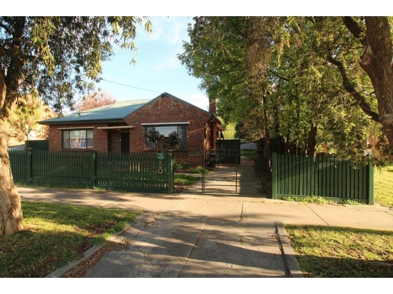 14 Dreschler Street, Flora Hill VIC 3550