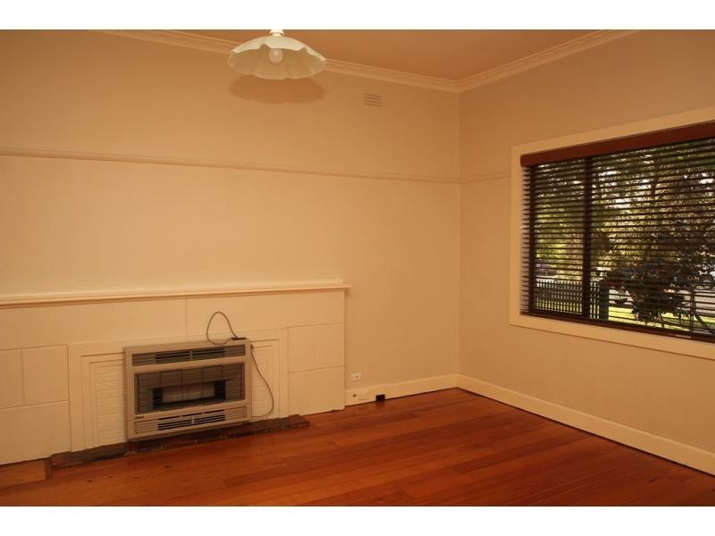 14 Dreschler Street, Flora Hill VIC 3550