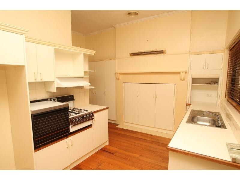 14 Dreschler Street, Flora Hill VIC 3550