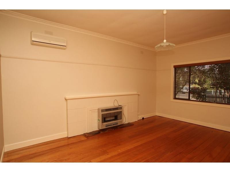 14 Dreschler Street, Flora Hill VIC 3550