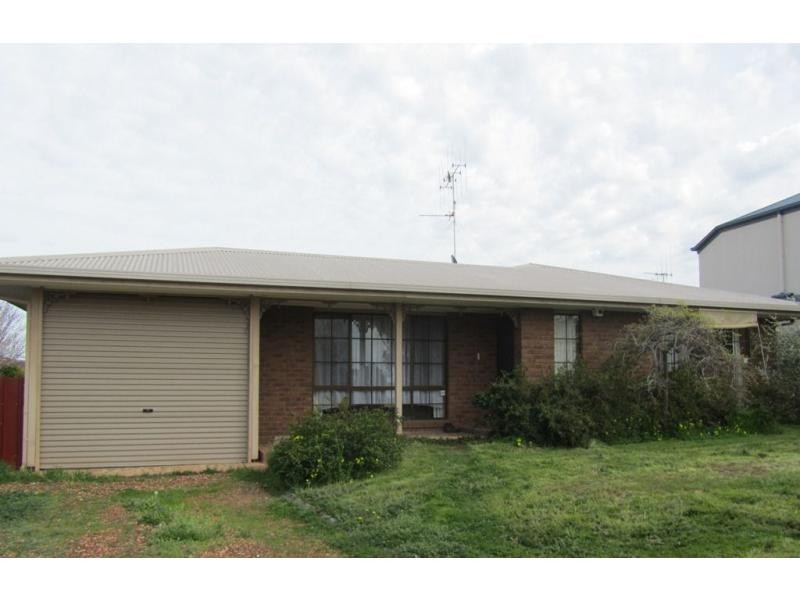 239 North Harley Street, Strathdale VIC 3550